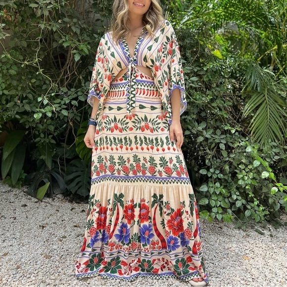 FARM Rio Dresses & Skirts - FARM Rio Floral Maxi Dress Size L